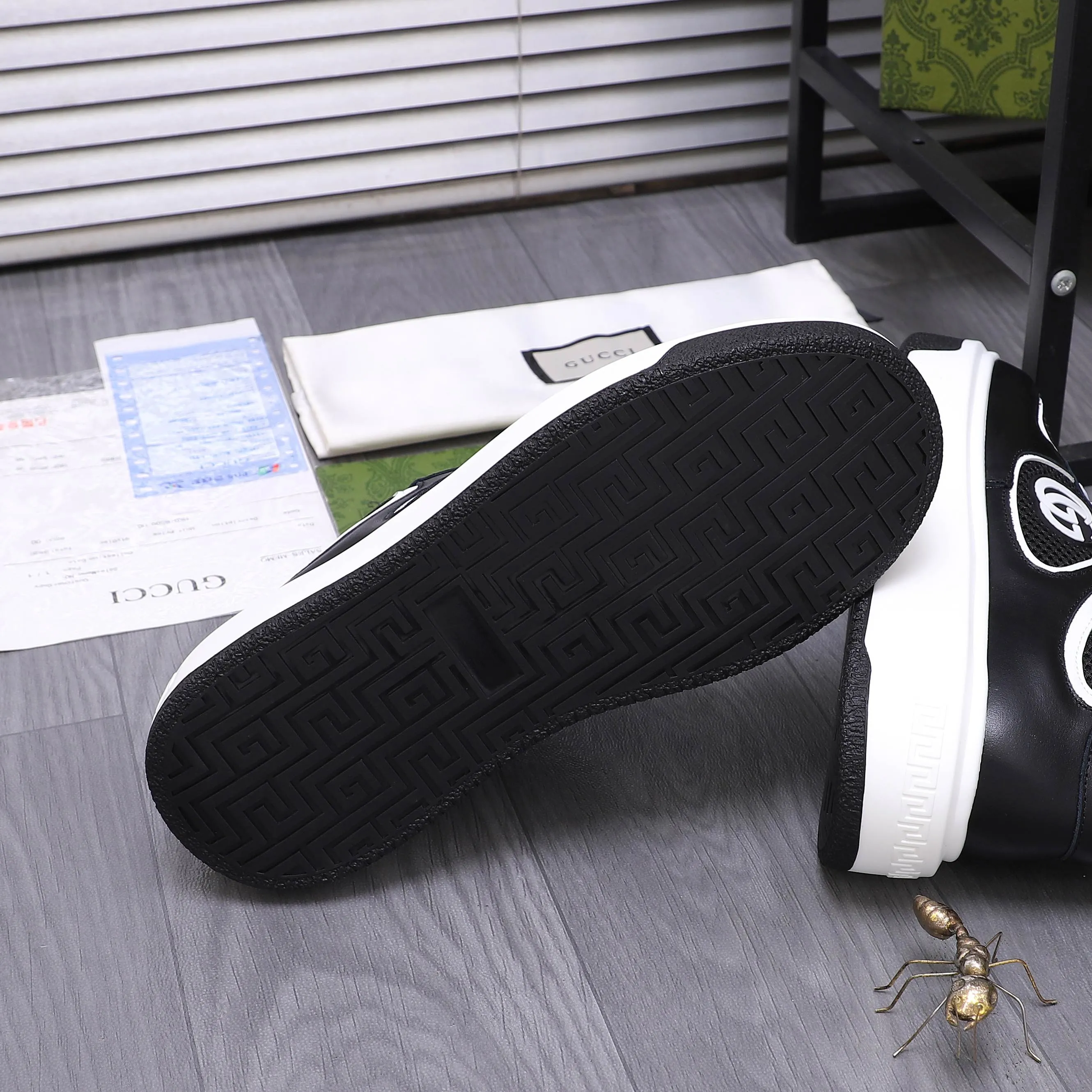 Men's shoes 💰460 Product trademark: GUCCI "Gucci" men's casual sneakers Regular size: 38-44 Product material: Selected cowhide stitching mesh mesh lining cowhide insole rubber outsole